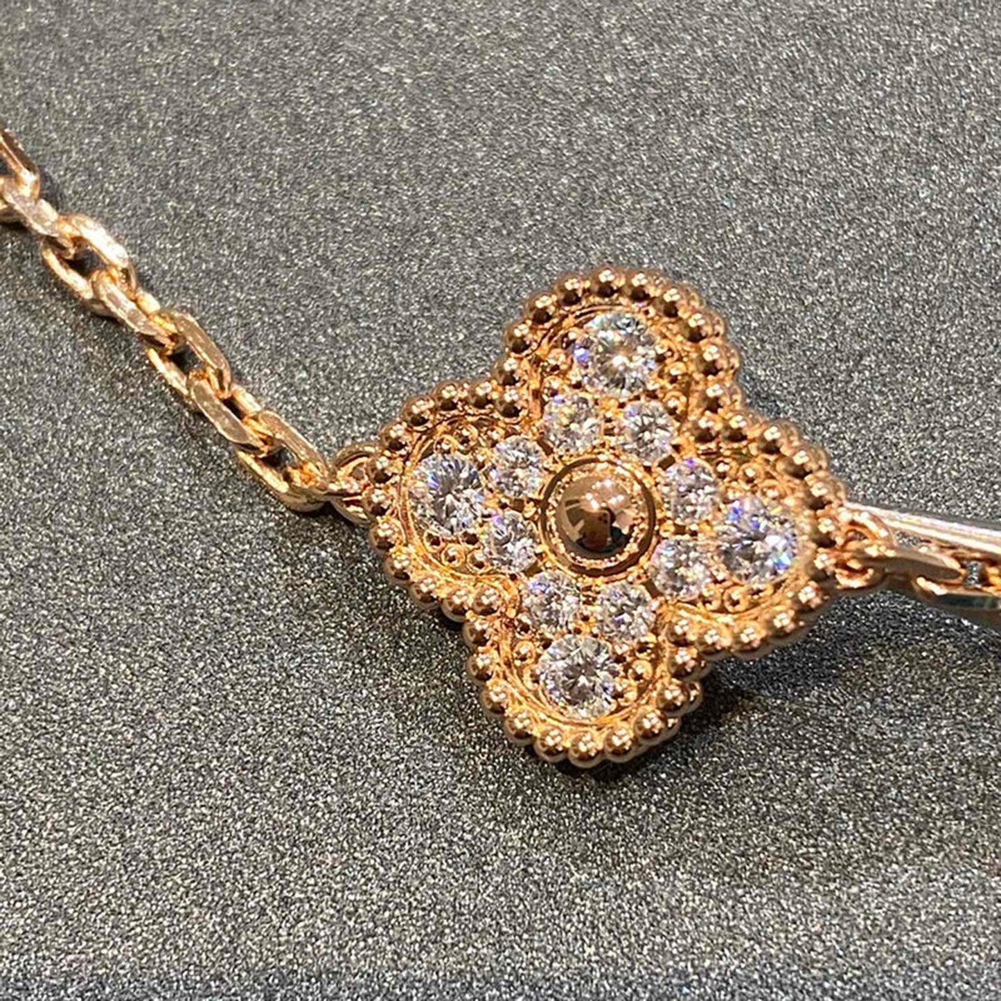 [Vicky]CLOVER 5 MOTIFS  FULL DIAMOND BRACELET