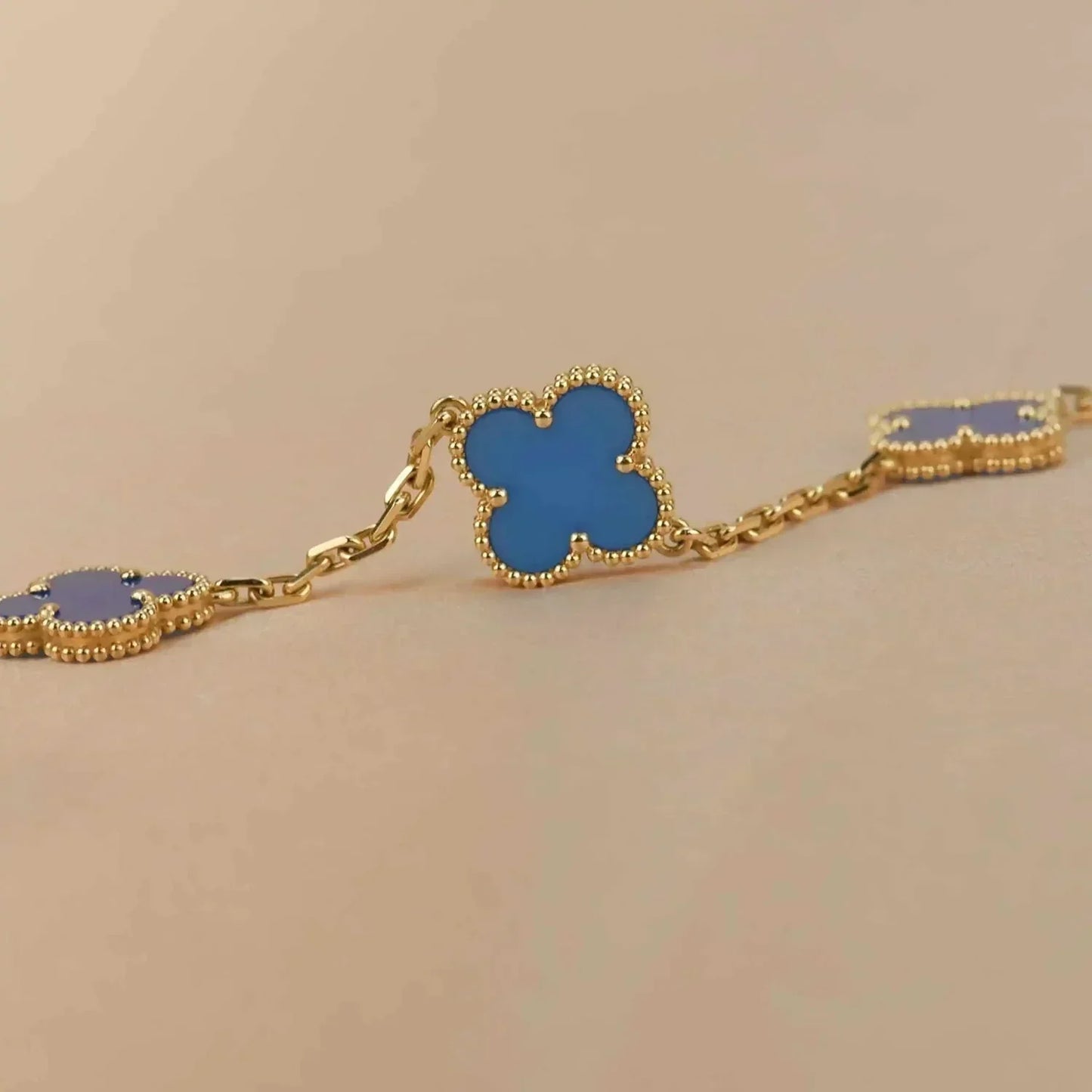 [Vicky]CLOVER 5 MOTIFS BLUE AGATE BRACELET