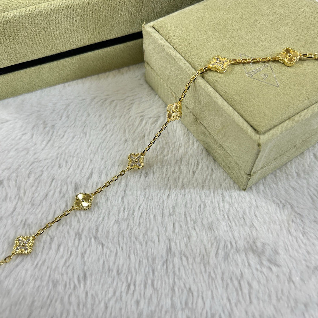 [Vicky]CLOVER 6 MOTIF DIAMOND LASER BRACELET