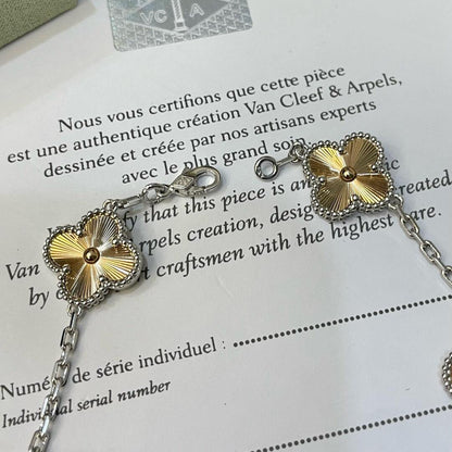 [Vicky]CLOVER  5 MOTIFS  CHRISTMAS LIMITED EDITION BRACELET